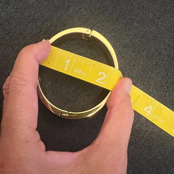 Kate Spade Floral Hinged Bangle Bracelet and Pierced Earrings Set Black & Gold - Picture 2 of 7